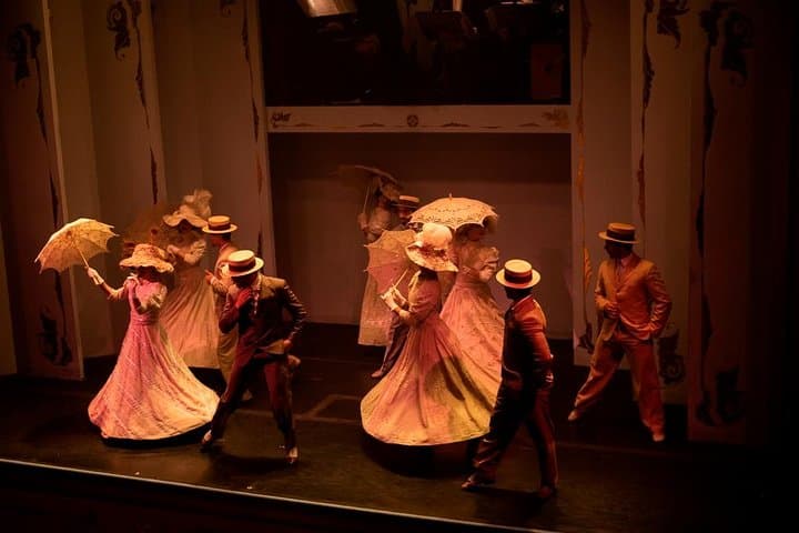 Buenos Aires One-Day City Tour with Dinner & Tango at Café de los Angelitos