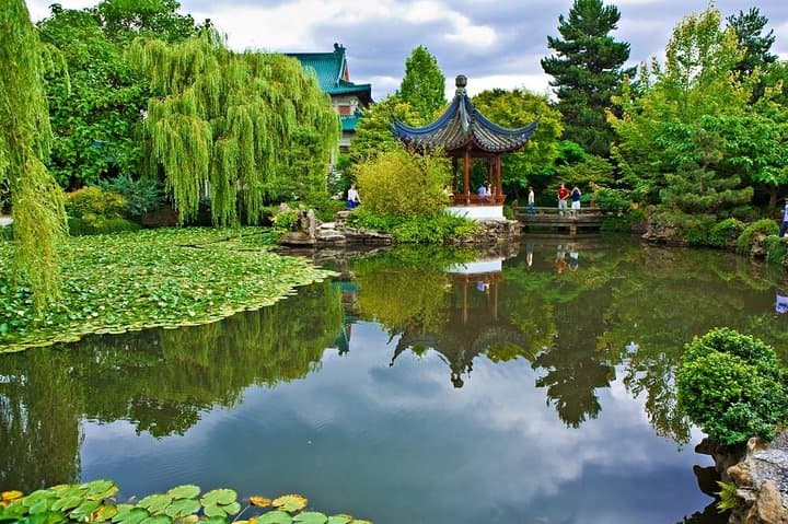 Private Gardens Tour in Vancouver — Queen Elizabeth, VanDusen & Dr. Sun Yat‑Sen