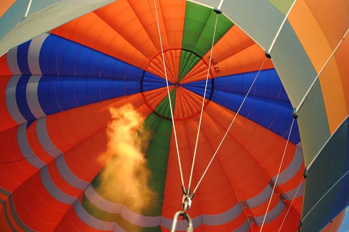 Sunrise Hot Air Balloon Over Assisi: Flight, Brunch & Wine Tasting in Umbria photo 6