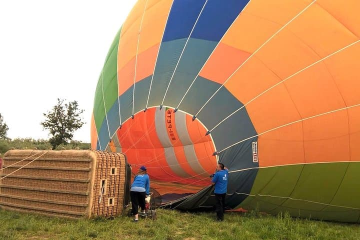 Sunrise Hot Air Balloon Over Assisi: Flight, Brunch & Wine Tasting in Umbria photo 3