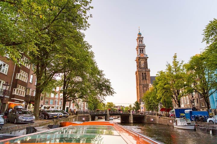 Twilight Dinner Canal Cruise in Amsterdam: 4-Course Meal with Drinks photo 6