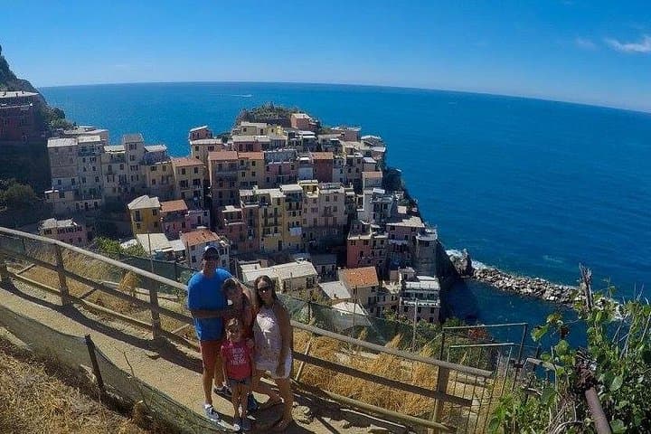 Cinque Terre Private Day Tour from Florence: Manarola, Vernazza & Corniglia photo 2