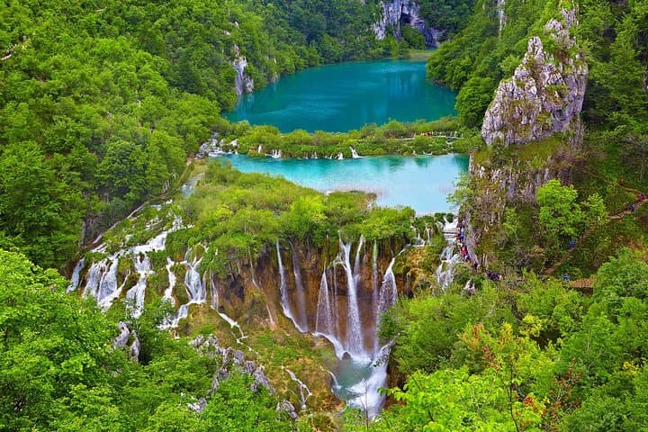 Full-Day Plitvice Lakes Guided Tour from Split — Boat Cruises, Waterfalls & Boardwalk Hikes photo 6