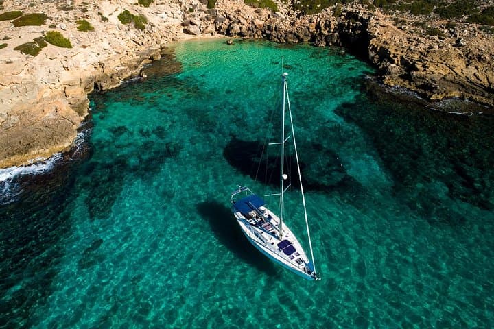 Exclusive Day Sailing on Bahía de Palma — Private Sail, Snorkel & Paddleboard photo 3