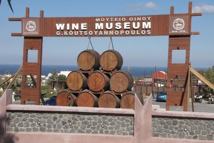 Santorini Wine Roads: Half‑Day Caldera Tasting and Oia Stroll photo 5