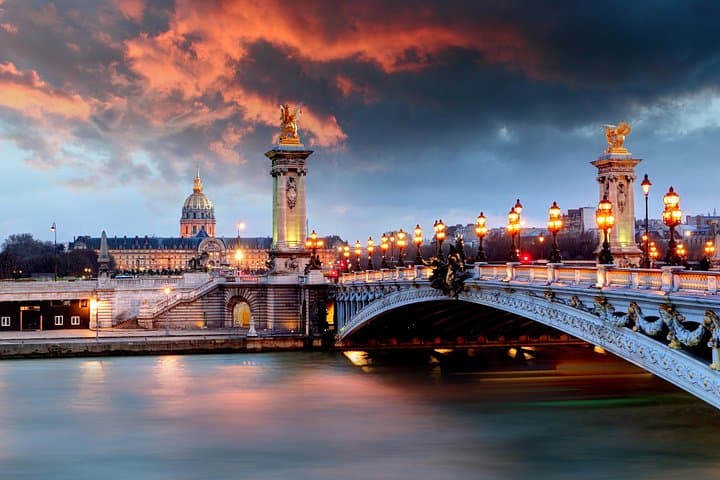 Paris by Night: Illuminations Tour, Moulin Rouge Féerie & Seine Cruise photo 4