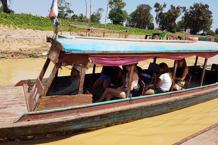 Kompong Phluk Floating Village Half‑Day Private Boat Tour — Siem Reap Tonle Sap photo 3