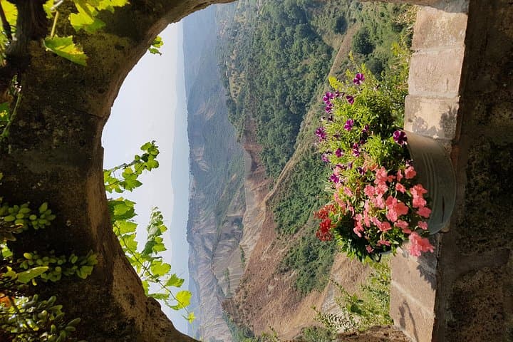 Visit Civita di Bagnoregio & Orvieto — Day Tour to the Dying City and Duomo photo 4