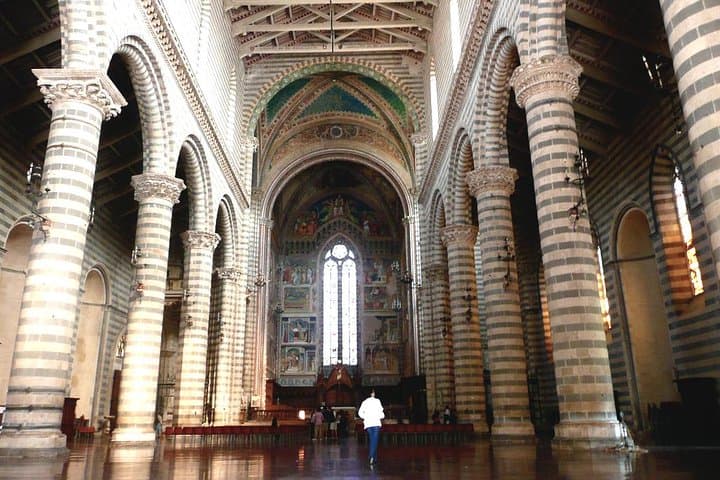 Visit Civita di Bagnoregio & Orvieto — Day Tour to the Dying City and Duomo photo 5