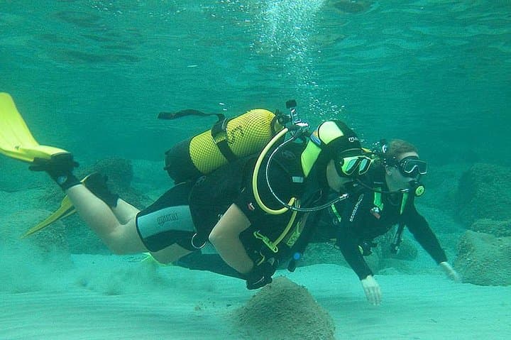 Beginner Scuba Diving in Santa Ponsa: Discover Mallorca's Clear Balearic Waters photo 2