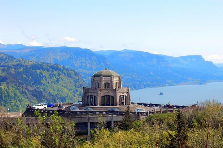Exploring the Columbia River Gorge: Waterfalls, Basalt Walls, and Vista House on a Half-Day Tour photo 3