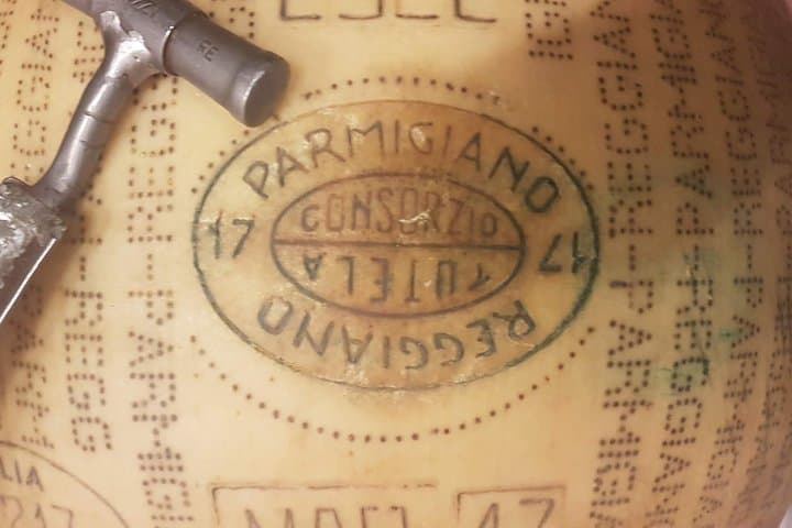 Biking and Tasting Parma: Cheese-Factory Tour and Countryside Ride photo 3