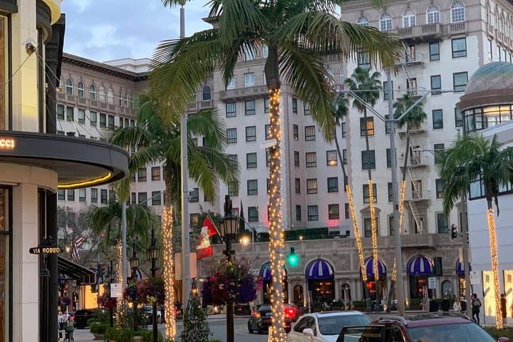 Private Los Angeles City Tour: Hollywood Sights, Scenic Views & Personalized Itinerary photo 2