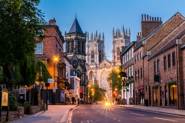 5-Day York, Lake District & Hadrian's Wall Tour from Edinburgh