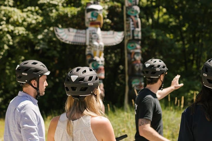 Vancouver Highlights Bike Tour: Stanley Park Seawall & City Sights photo 2