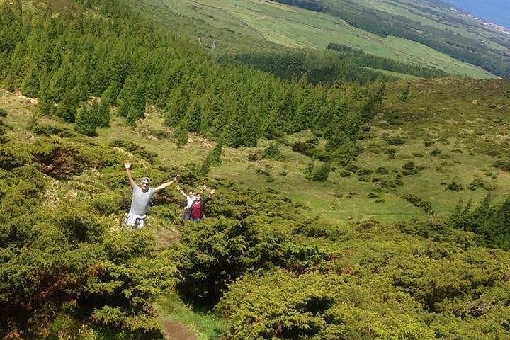 Rocha do Chambre Hiking Trail — Terceira Island's Vale do Azinhal & Chambre Viewpoint