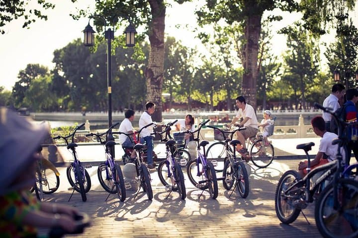 Beijing Tai Chi and Houhai Bike Tour: Private Tai Chi Class & Hutong Ride photo 2