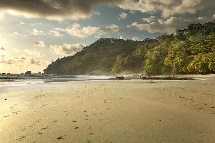 15-Day Beaches & Nature: Santa Teresa and Costa Rica Highlights from Liberia