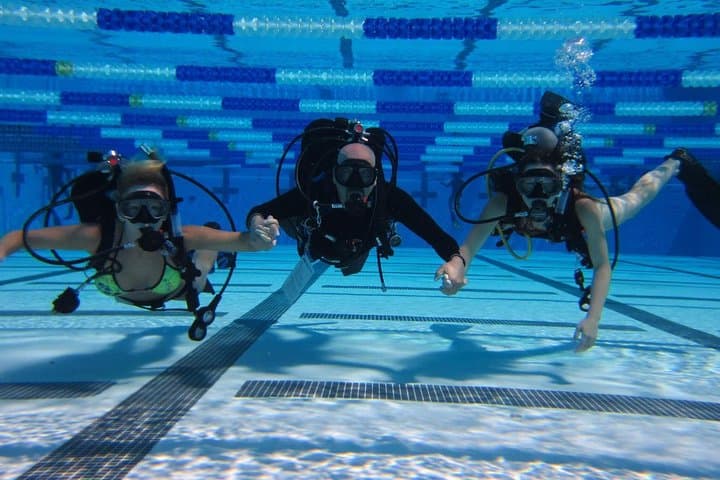 Glasgow Scuba Taster: Confined-Water Introductory Dive photo 2