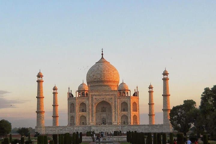 Sunrise at the Taj Mahal: Day Trip from Delhi with Guide & Transfers photo 3