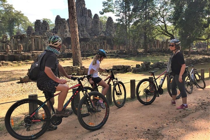 Sunrise to Ta Prohm: Angkor Wat, Bayon & Kravan by Bike photo 4