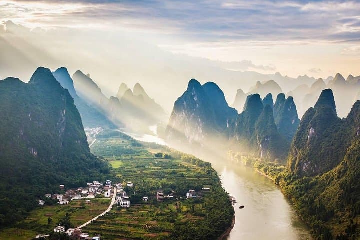 Private Guilin Day Tour: Xianggong Hill & Li River Bamboo Raft Experience photo 6