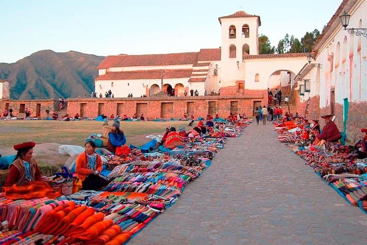 Full-Day Sacred Valley Private Tour from Cusco: Chinchero, Ollantaytambo & Pisac