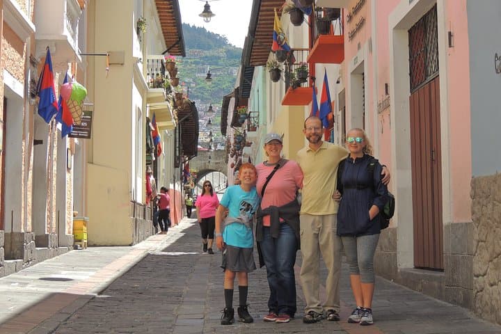 Quito Private City Tour & Food Tasting: Old Town Markets, La Ronda Chocolate and Panecillo Views photo 6