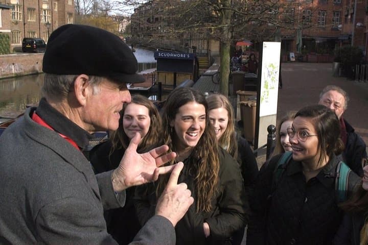 cambridge-university-walking-tour-historic-colleges-and-river-cam