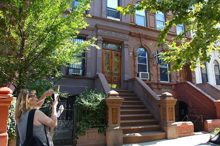 Efficient NYC Coach Tour: 4-Hour Manhattan Highlights by Van photo 6