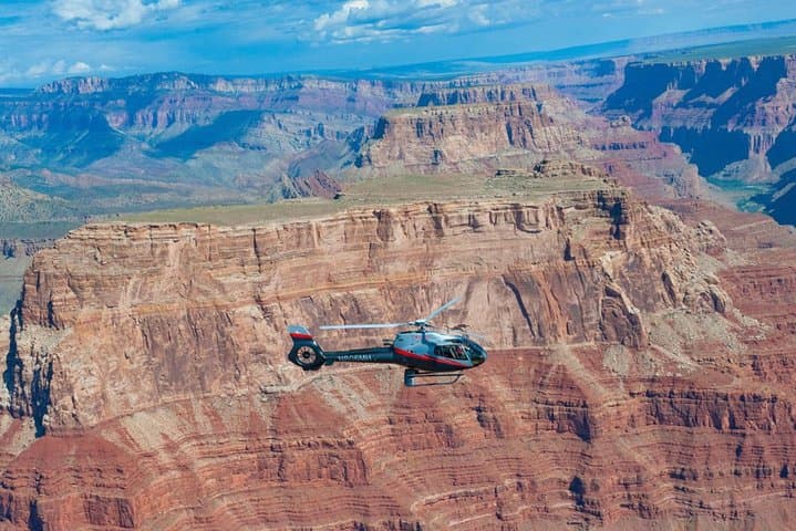 25-Minute Grand Canyon Dancer Helicopter Tour from Tusayan — South Rim Scenic Flight photo 2