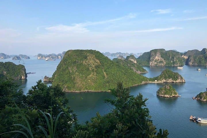 Hanoi to Halong Bay 4-Day Cruise: Overnight Lavender Cruise, Kayaking & Sung Sot Cave photo 2