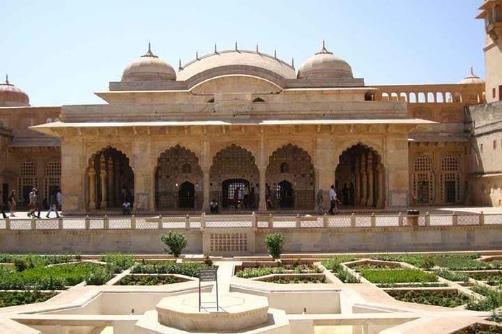 Day Trip to Jaipur from Delhi: Amber Fort, City Palace & Bazaar photo 5