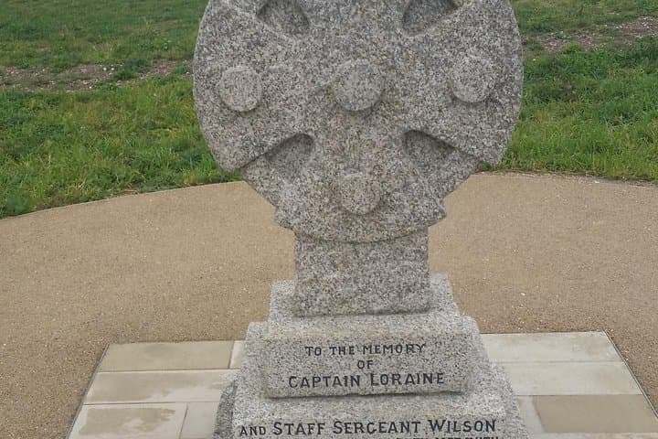 Heathrow to Stonehenge & Salisbury Cathedral: Half-Day Private Tour photo 3