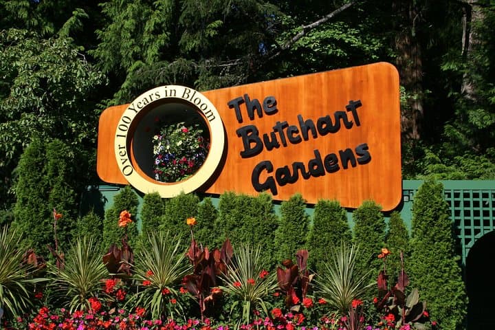 Private Butchart Gardens & HCP Tour — Early-Arrival Garden Experience in Victoria photo 2