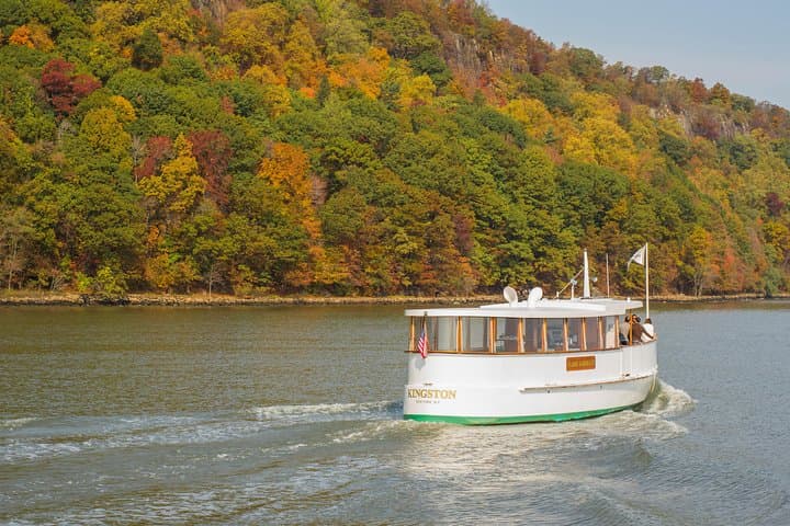 Hudson River Fall Foliage Cruise from Chelsea Piers