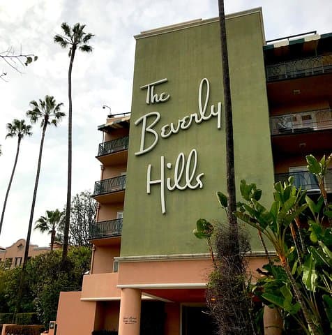Full-Day Private Tour: Hollywood, Beverly Hills and L.A. Beaches photo 3