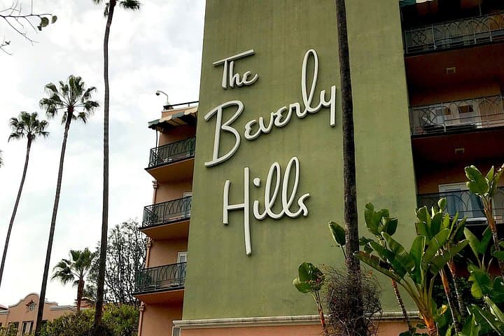 Private 2-Hour Hollywood and Beverly Hills Celebrity Homes Tour photo 2