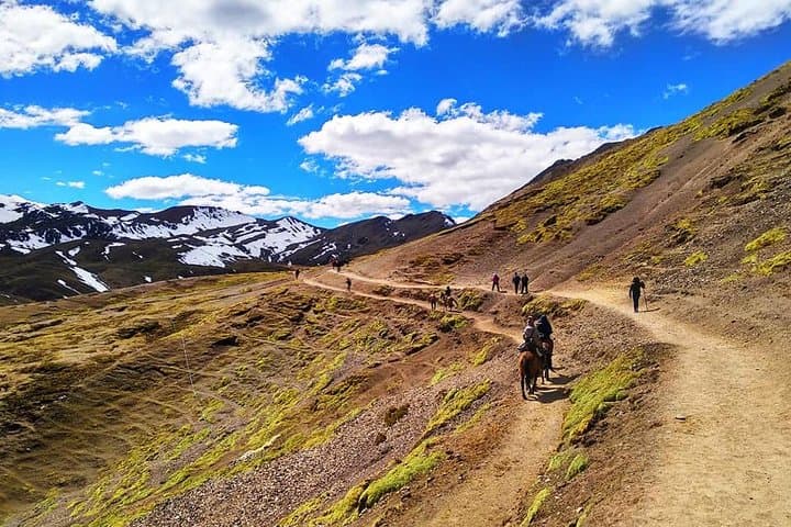 Cusco Rainbow Mountain Day Trek: Vinicunca via Cusipata — What to Expect photo 3