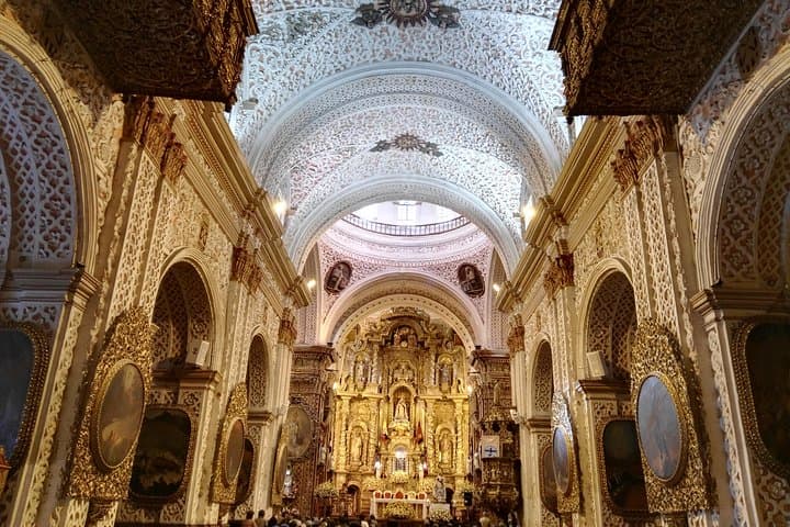 Discover Quito by Bike: Parks, Old Town & Local Flavors on a 4‑Hour City Ride photo 6