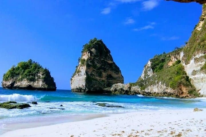 Nusa Penida One-Day East & West Tour: Diamond Beach, Atuh, Kelingking & Molenteng photo 2