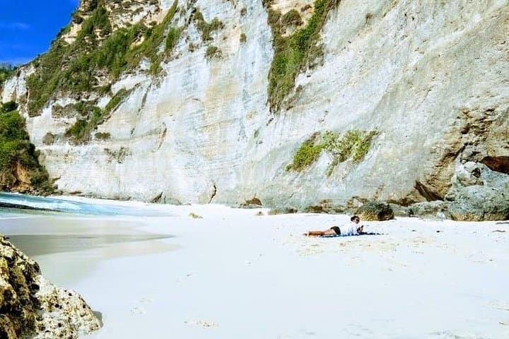 Nusa Penida One-Day East & West Tour: Diamond Beach, Atuh, Kelingking & Molenteng photo 3