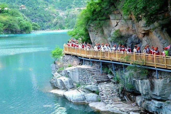 Explore Guoliangcun: Private Day Tour from Luoyang Through the Cliff Tunnel photo 3