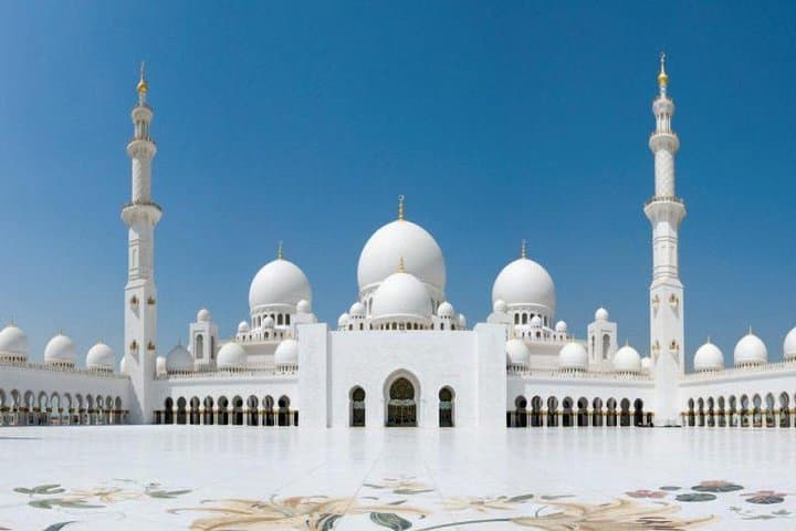Private Abu Dhabi Day Tour from Dubai: Sheikh Zayed, Corniche & Emirates Palace