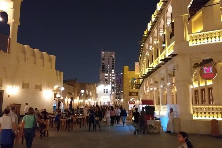 Doha Night City Tour: Souq Waqif, Corniche & Pearl Evening Experience photo 4