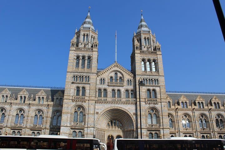 Central London to Southampton Private Transfer: Smooth Chauffeur Service for Cruise Travelers photo 6
