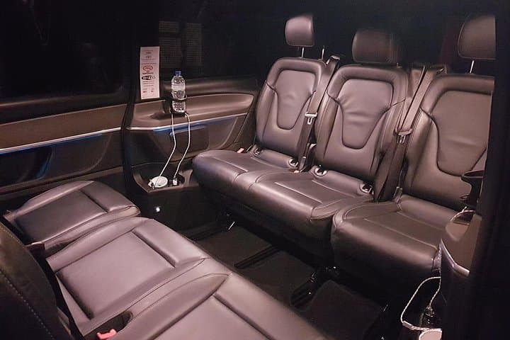 Heathrow to Southampton Cruise Terminal Private Transfer — Luxury Mercedes V-Class photo 4