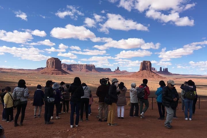 Exploring Monument Valley's Hidden Backcountry: A Navajo-Guided 4x4 Adventure photo 3
