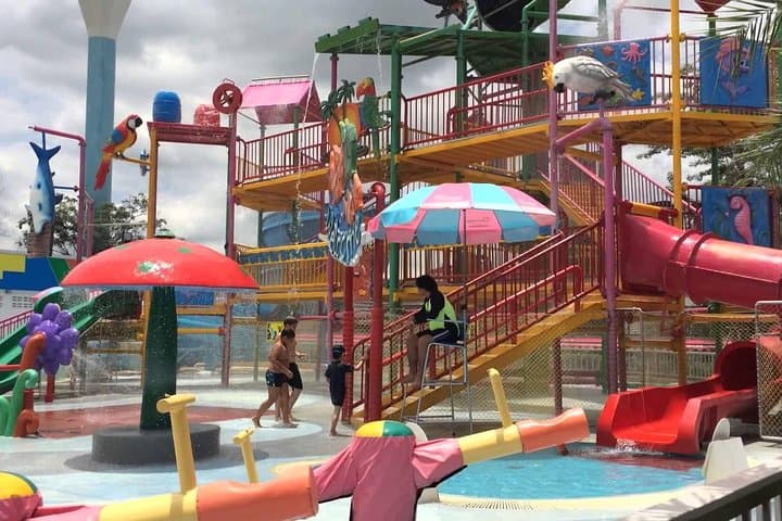 DreamWorld Bangkok: Complete Guide to Rides, Snow Town & Family Fun photo 4