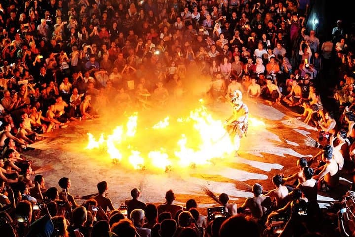 Uluwatu Sunset, Kecak Fire Dance & Jimbaran Seafood — Half-Day Bali Tour photo 3